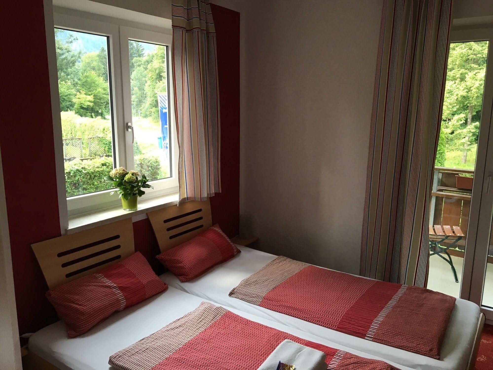 Hotel Pension Schwansee Швангау Екстериор снимка